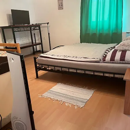 Teesz Vendeghaz Apartment