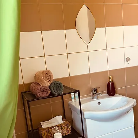 Teesz Vendeghaz Apartment